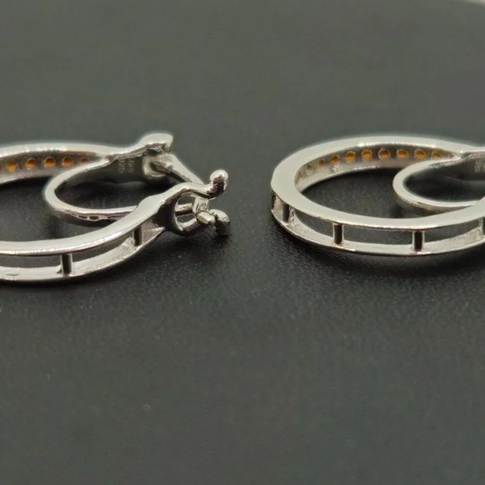 Red Garnet Hinged Hoop‎ Earrings NWOT